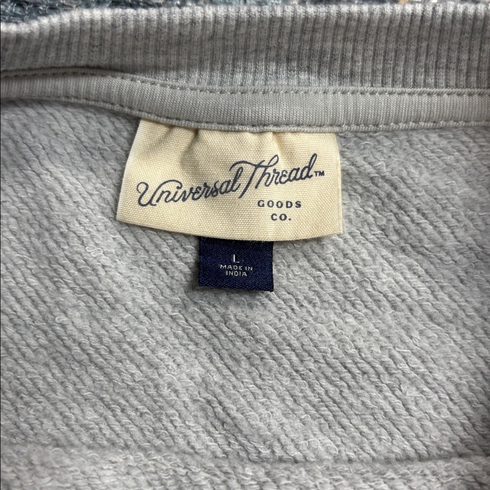 Universal Thread Light Gray Cropped Sweatshirt Wi… - image 4